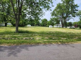 Highland Dr, Forsyth, IL 62535