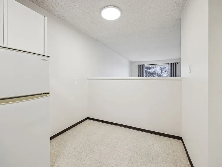 510 58th Ave SW #302 — Photo 8