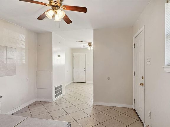 5th image of 3330-32 Newton St