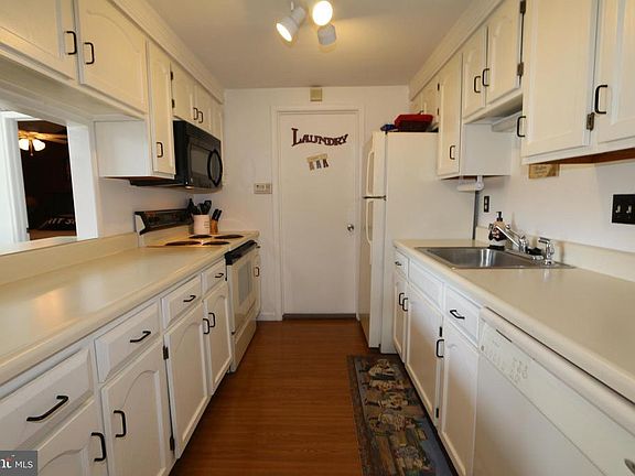 4th image of 1501 Kensington Dr