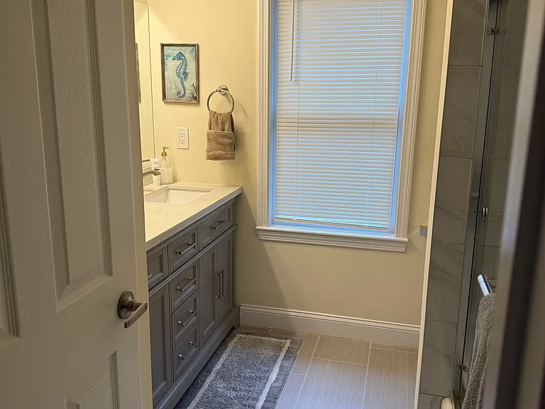533 Summer Ave #2 — Photo 8