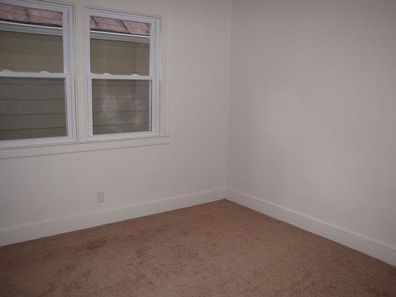 2nd image of 1215 Paxton St