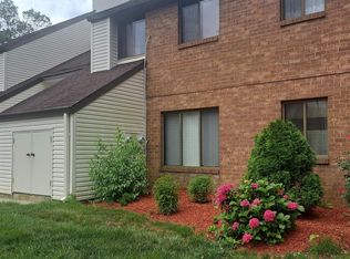 8 Country Oak Ln #8, Egg Harbor Township, NJ 08234