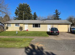 2071 Four Oaks Grange Rd, Eugene, OR 97405