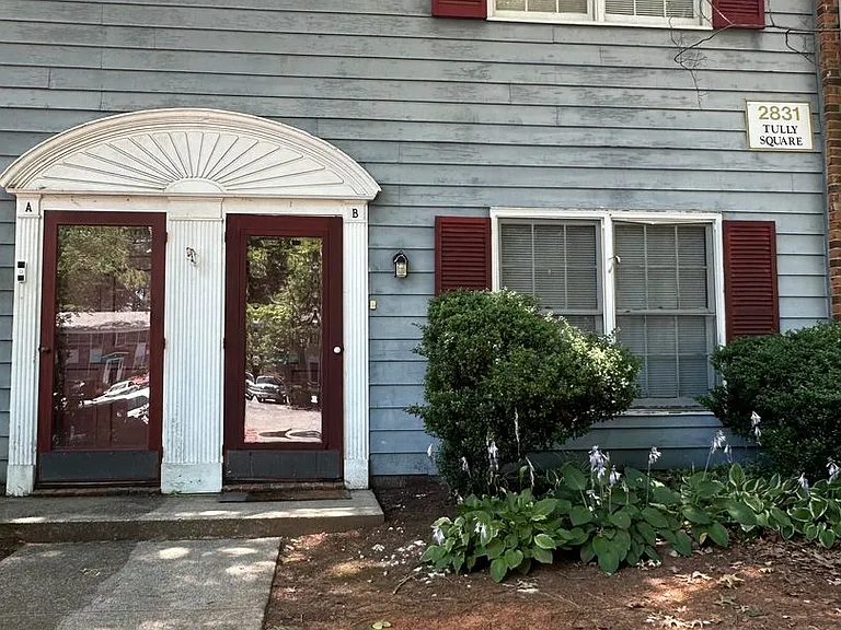 2831 E Tully Sq #B — Photo 1