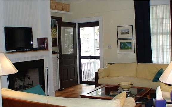 3rd image of 532 E Government St