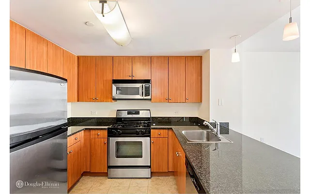 Rented by Douglas Elliman | media 2