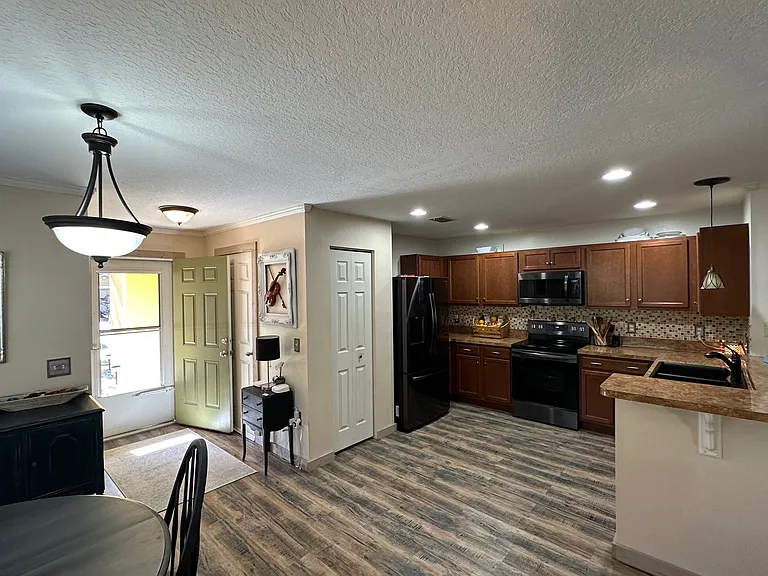 2661 Carthage Dr #1 — Photo 8