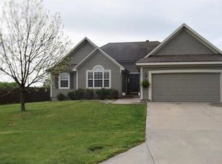 9905 E 222nd St, Peculiar, MO 64078