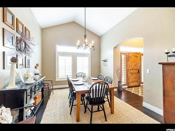 3rd image of 866 S West Park Dr