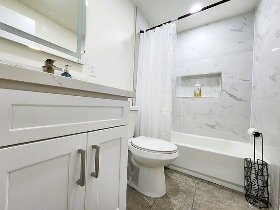 5th image of 12231 Ditmore Dr #B