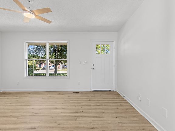 5th image of 1426 Amy Ave