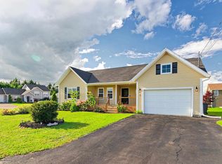 3 Hummingbird St, Charlottetown, PE C1E 0J1