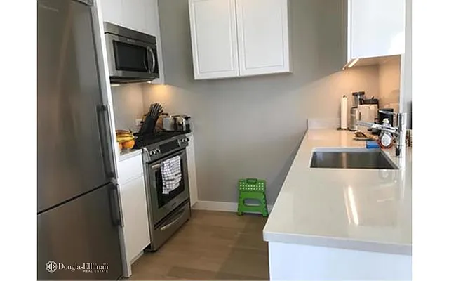Rented by Douglas Elliman | media 4