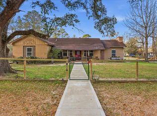 9849 Holly Dr, Lumberton, TX 77657