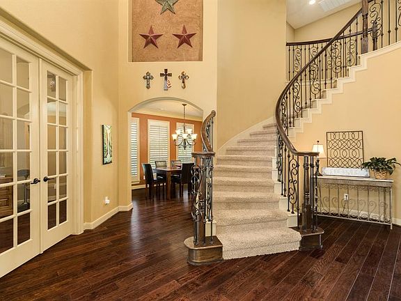 4th image of 213 Mesquite Falls Ln