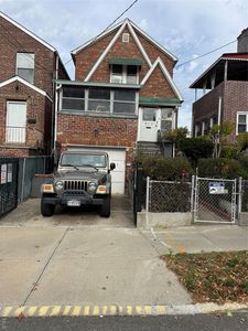 915 E 222nd Street, Bronx, NY, 10469