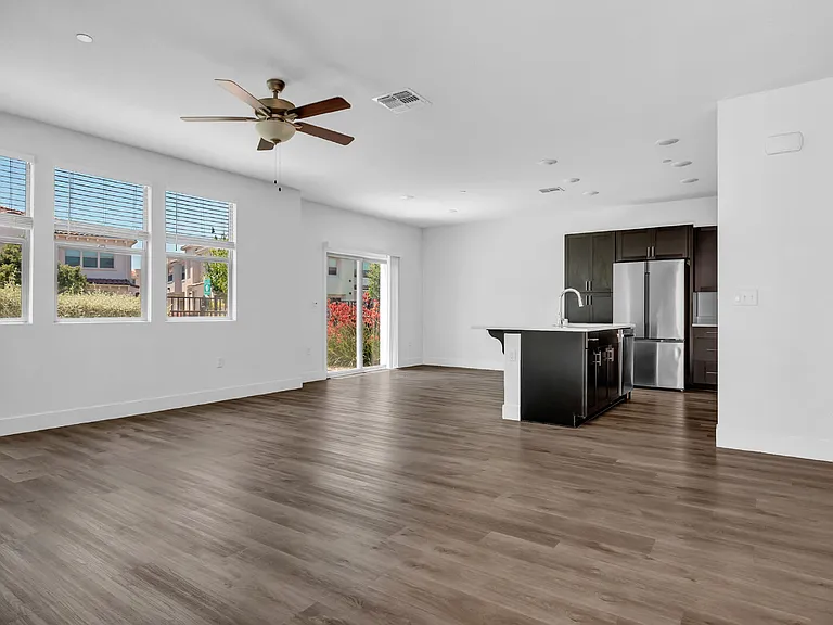 5301 E Commerce Way #34103 — Photo 3