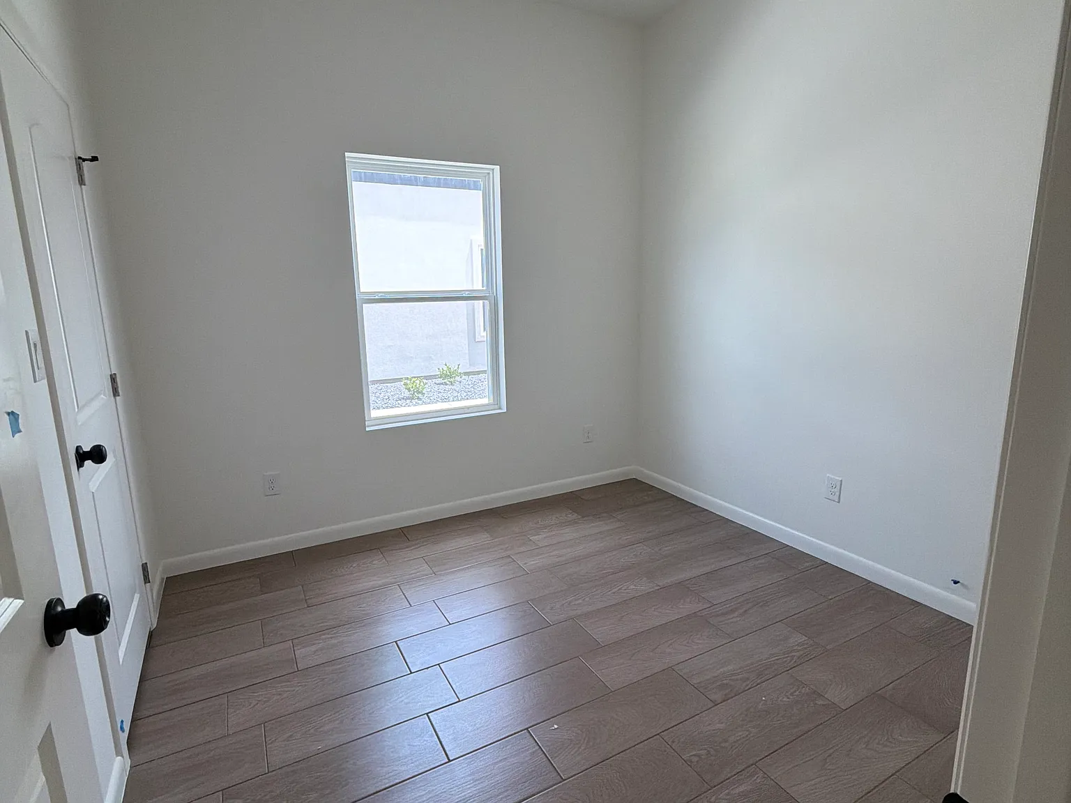 3 bed, 1000 sqft, $1,450 — Photo 3