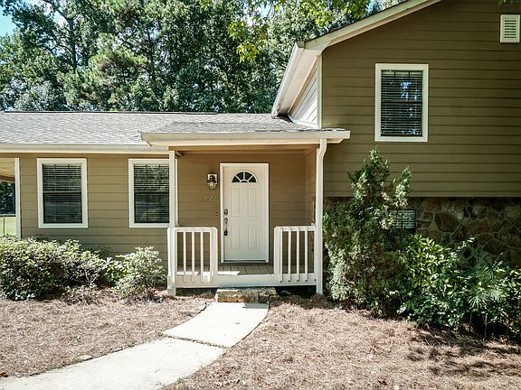 2nd image of 989 Falconcrest Dr