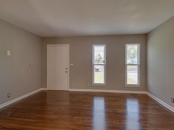 4th image of 236 Sunny Acre Dr