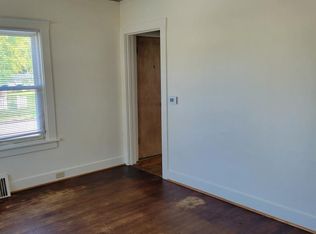 1703 Hamilton St, Manitowoc, WI 54220