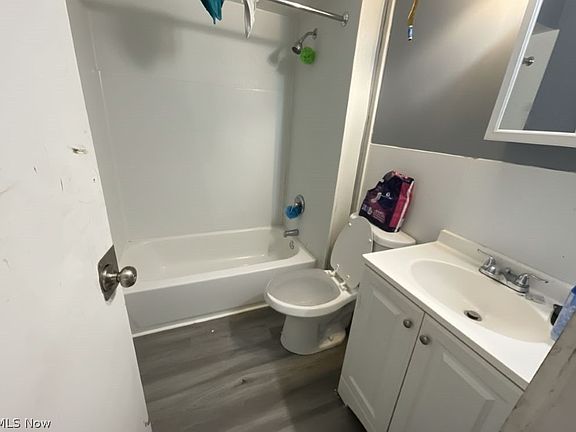 5th image of 3568 E 118th St