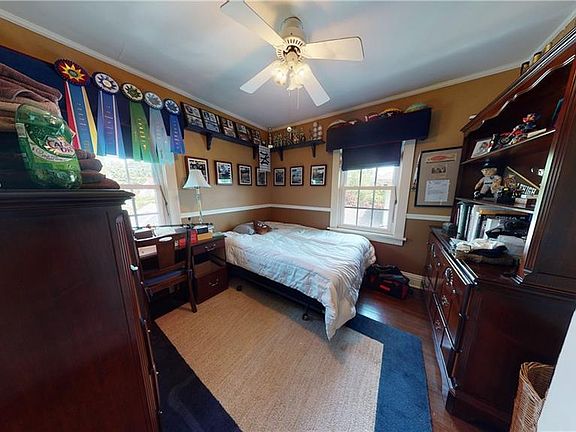 5th image of 22 Coakley Ave