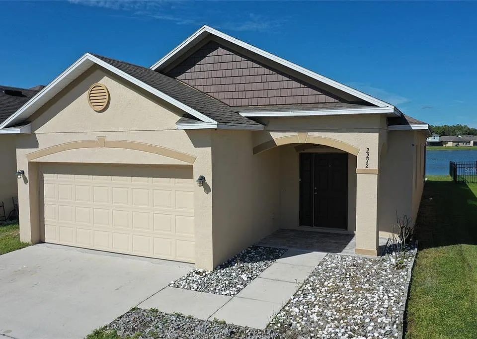 2272 Canyon Breeze Ave