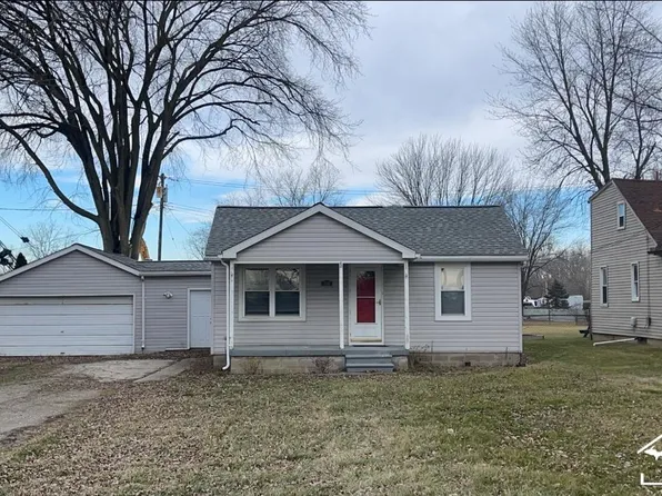 21132 Huron River Dr, Rockwood, MI 48173