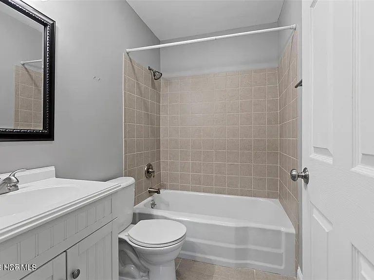 1104 N Overlook Dr — Photo 9