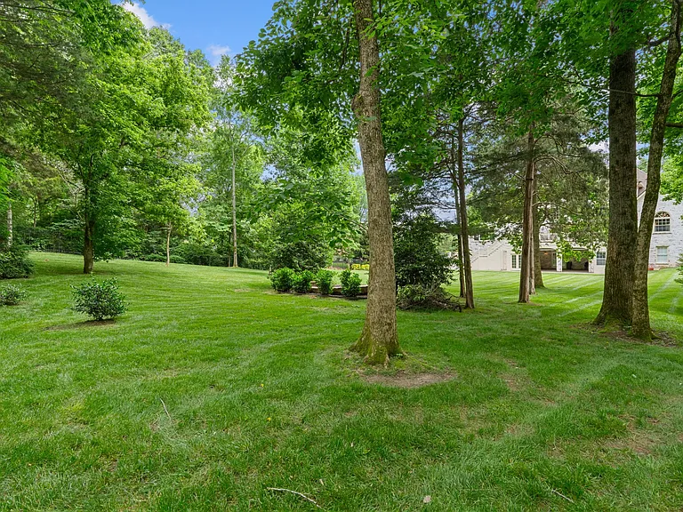 9640 Mitchell Pl — Photo 44