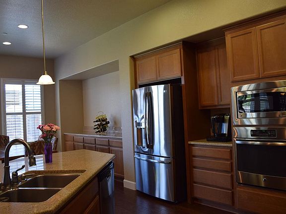 4th image of 958 Glen Abbey Dr