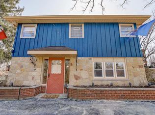 5601 Contour Rd, Waterford, WI 53185