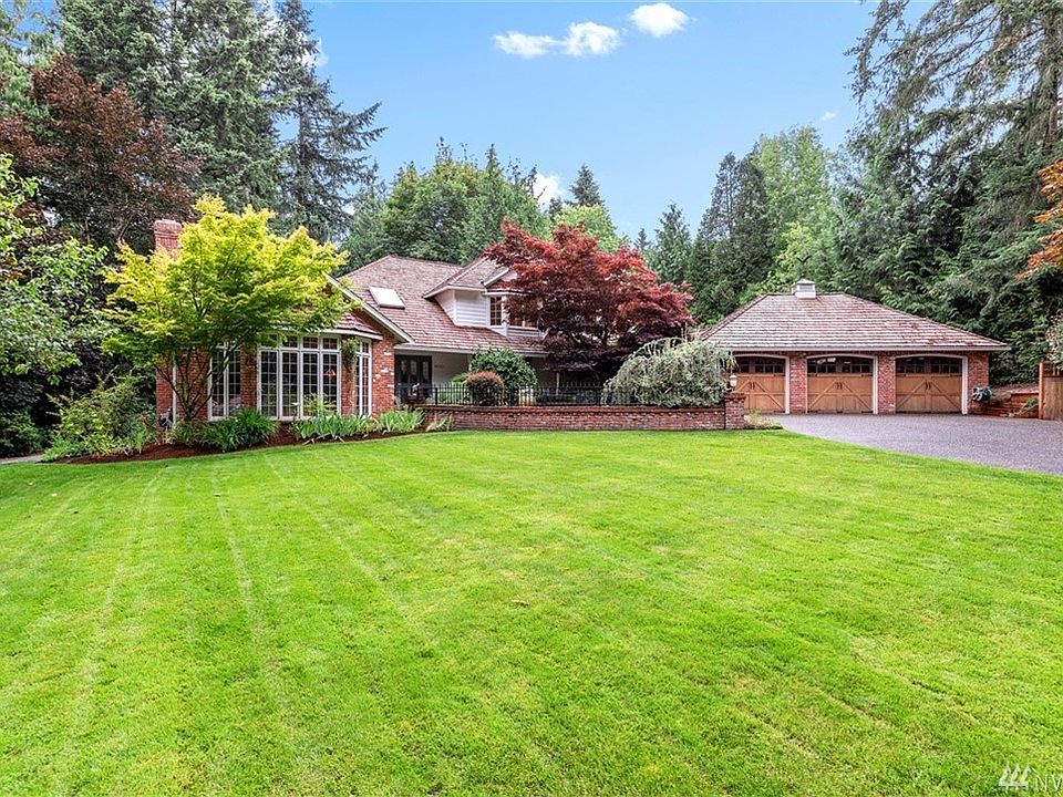 Welcome home to your private estate in wine country!