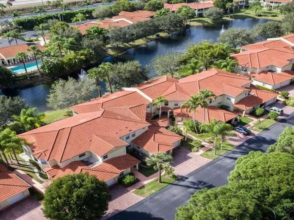 600 Diamond Cir APT 602, Naples, FL 34110