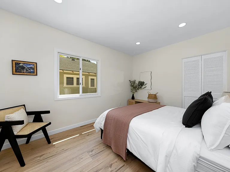 4062 Goldfinch St — Photo 18