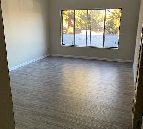 2nd image of 1266 Hopkins Ave APT 2