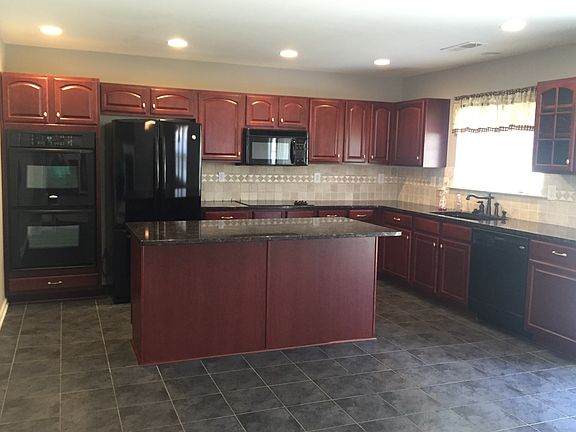 Lg Kitchen, granite, island
