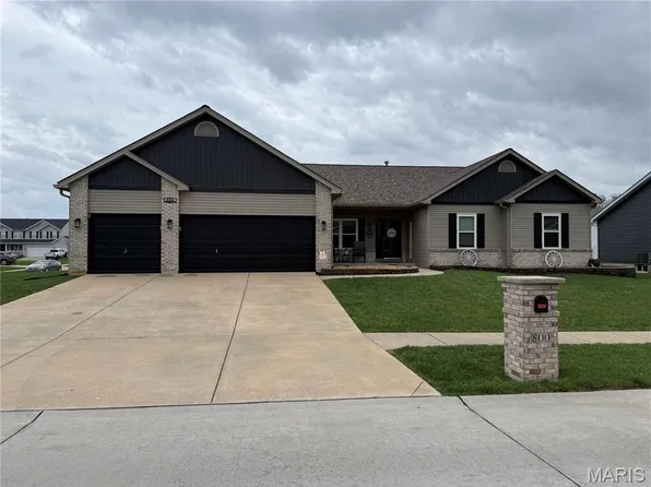 800 Mule Creek Dr, Wentzville, MO 63385