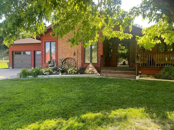 395 SE 30th Rd, Great Bend, KS 67530