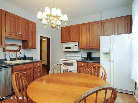 3rd image of 329 Cory Ave