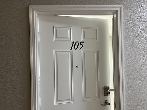 5th image of 190 Wilson St E #105