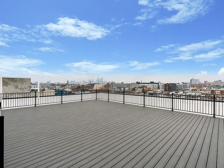 1813 N Howard St — Photo 30
