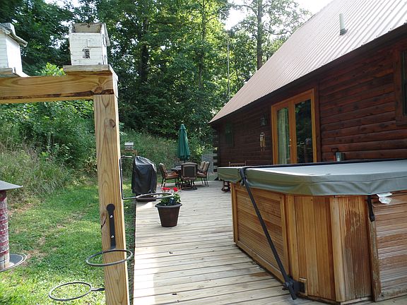 4th image of 4082 White Wood Cir
