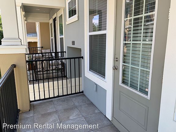 3rd image of 569 Copley Ln