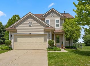 8611 Barrington Dr, Ypsilanti, MI 48198