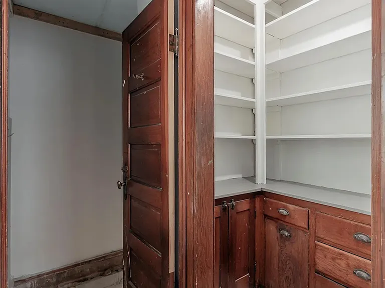 2025 F St #1 — Photo 16