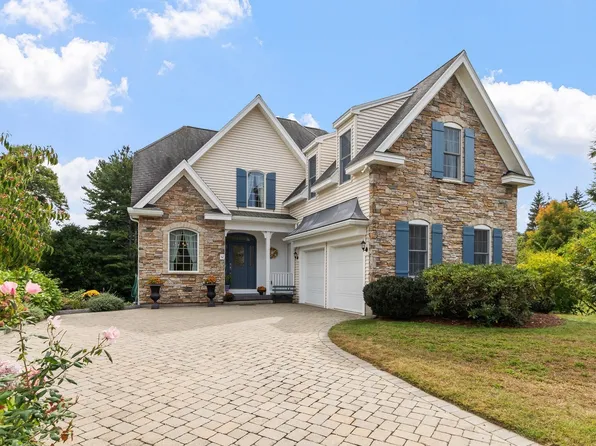 52 High St, Chelmsford, MA 01824