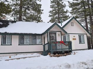 40158 Hillcrest Dr, Big Bear Lake, CA 92315